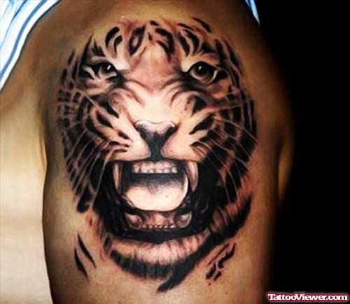 Dark Ink Tiger Head Tattoo On Shoulder