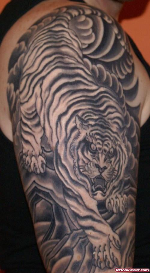 Cool Grey Ink Tiger Tattoo On Man Right Sleeve
