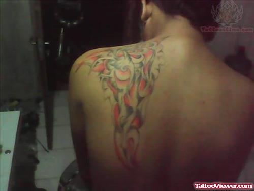 Tribal Tattoo On Men Left Back Shoulder