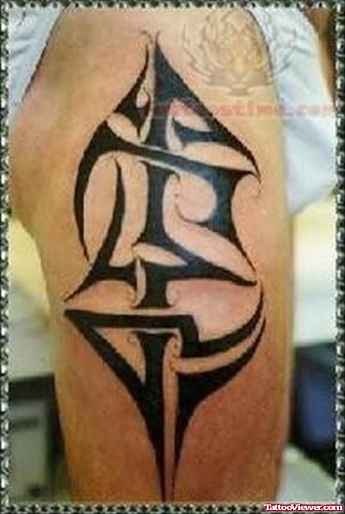 Tribal Tattoo On Knee