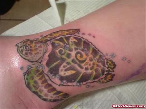 Green Turtle Tattoo On Leg
