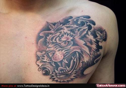 Fine Grey Ink Wolf Head Tattoo On Chest
