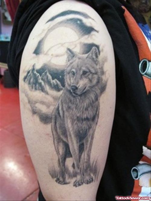 Grey Ink Wolf Tattoo On Right Half Sleeve