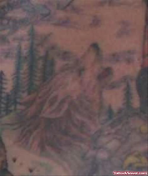 Karens Back - Wolf Tattoo