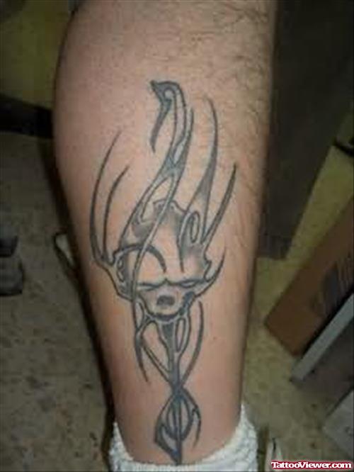 Elegant Wolf Tattoo On Leg