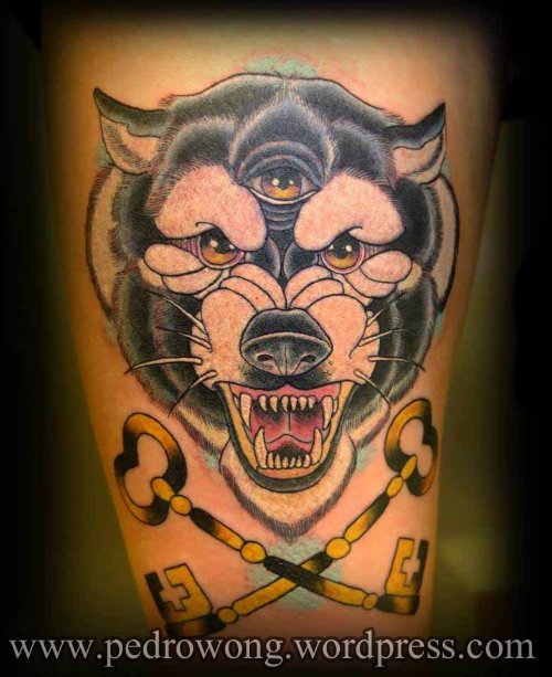 Grey Ink Wolf Tattoo On Bicep