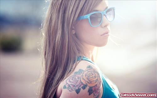 Rose Flowers Women Tattoo For Shoulder