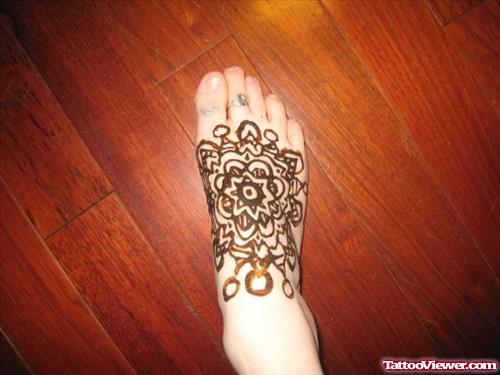 Henna Women Tattoo On Right Foot