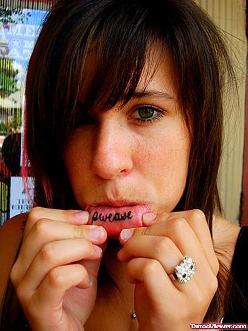 Pwease Women Lip Tattoo