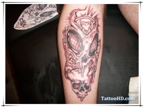 Best Grey Ink Alien Tattoo On Leg