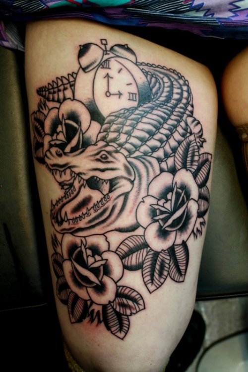 Grey Flowers and Alligator Tattoo On Right Thigh