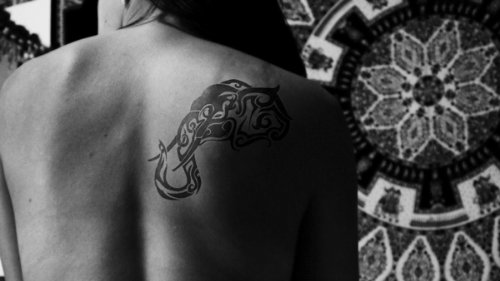 Tribal Elephant Animated Tattoo On Right Back Shoulder