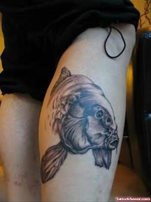 Grey Ink Aqua Fish Tattoo On Left Thigh