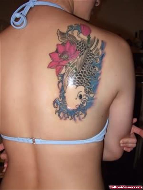 Red Flower And Koi Fish Aqua Tattoo On Right BAck SHoulder