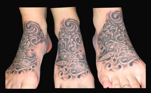 Awesome Grey ink Aqua Tattoo On Right Foot