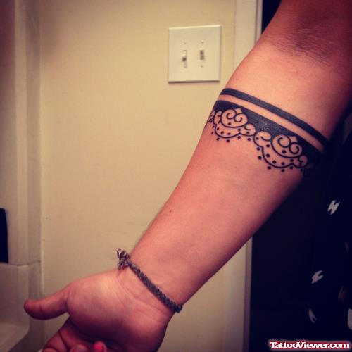 Black Ink Pattern Armband Tattoo