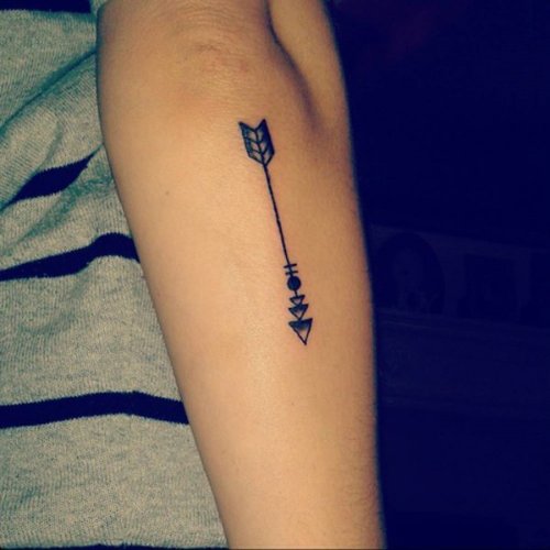 Black Ink Arrow Tattoo On Leg