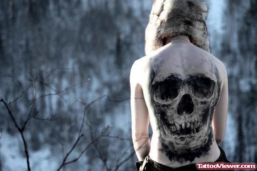Amazing 3D Skull Back Tattoo
