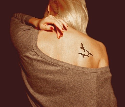 Awesome Girl Right Back Shoulder Birds Tattoo