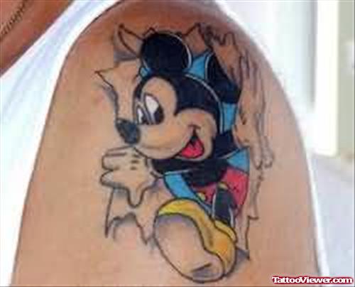 Micky Mouse Cartoon Tattoo On Shoulder