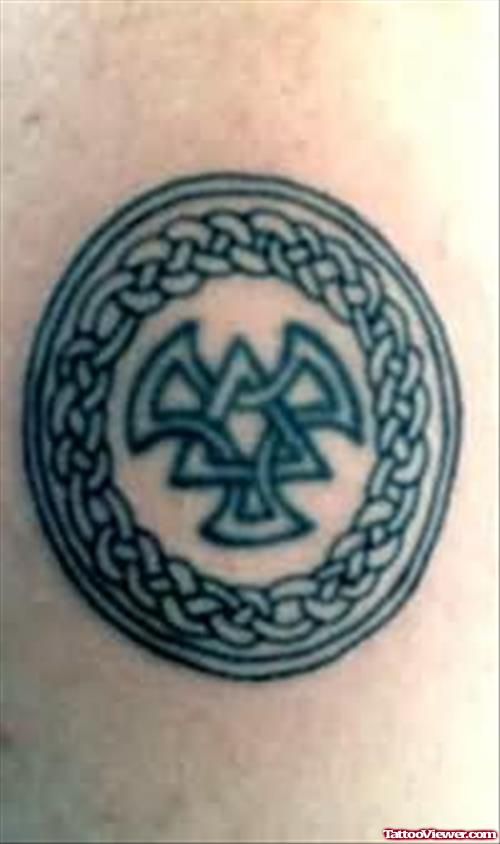 Awesome Celtic Circle Tattoo