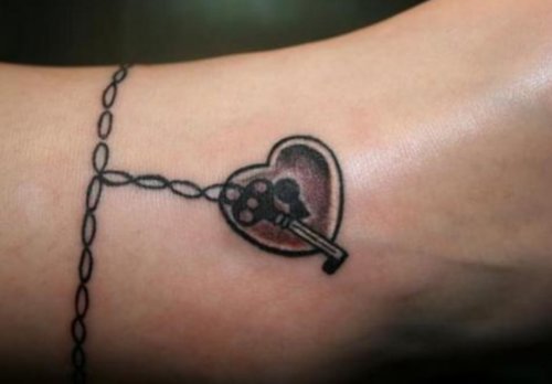 Grey Ink Unique Heart Chain Tattoo