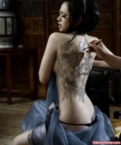Chinese Symbol Tattoo Design On Back
