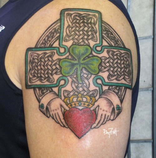 Awesome Claddagh Tattoo On Left Shoulder