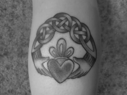 Irish Knot Claddagh Tattoo On Leg