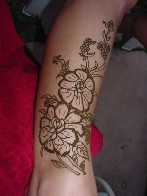 Heena Flowers Clover Tattoo