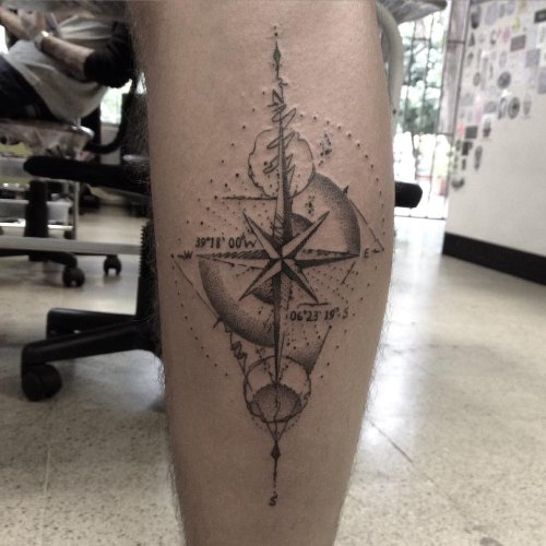 Dotwork Compass Tattoo On Side Leg