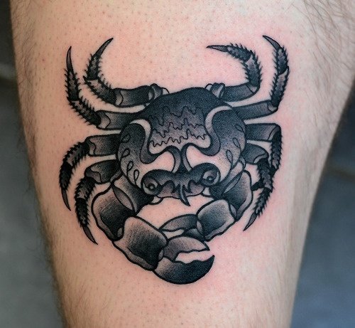 Black And Grey Crab Tattoo On Leg