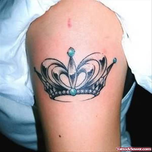 Crown Tattoo Design on Shoulder
