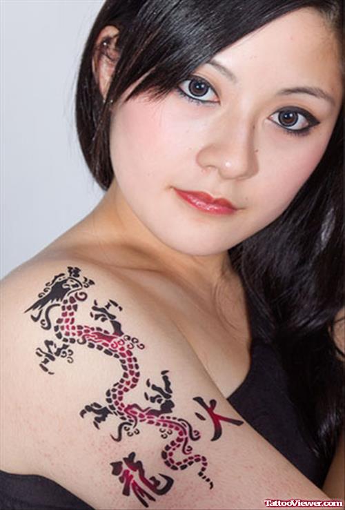 Chinese Dragon Tattoo On Girl Right Shoulder