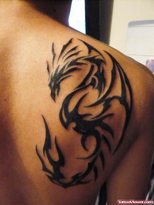 Tribal Dragon Tattoo On Right Back Shoulder