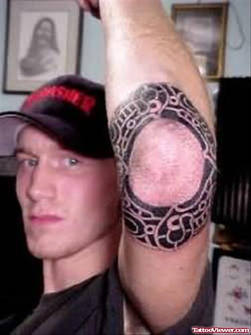 Celtic Roung Elbow Tattoo