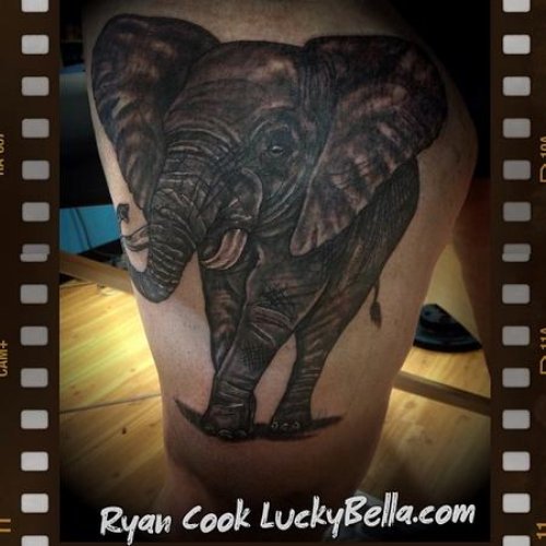Dark Ink Elephant Tattoo On Right Thigh