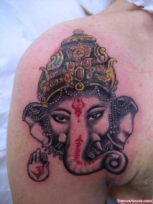Colorful indian elephant on shoulder