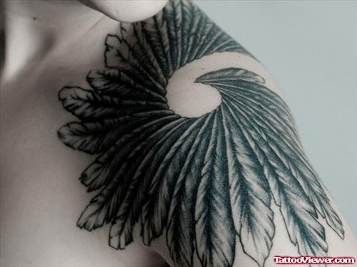 Feathers Spiral Tattoos On Shoulder