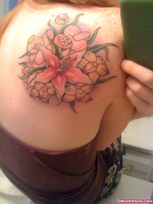 Feminine Flowers Tattoo on Back Shoulder