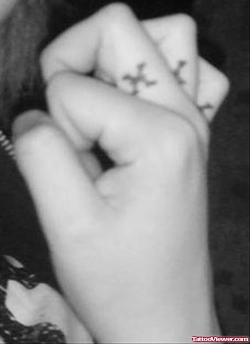 Pisces Finger Tattoo For Girls