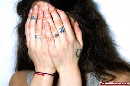 Arrows And Bow Finger Tattoos