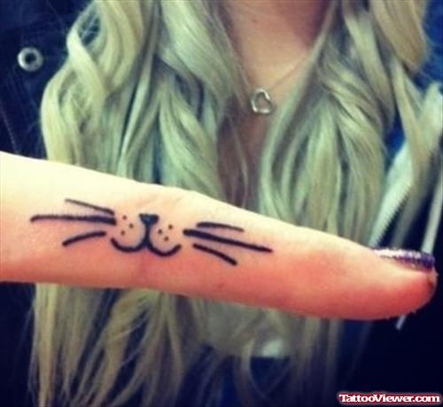 Black Ink Cat Face Finger Tattoo