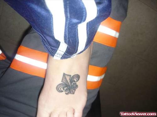 Fleur De Lis Foot Tattoo