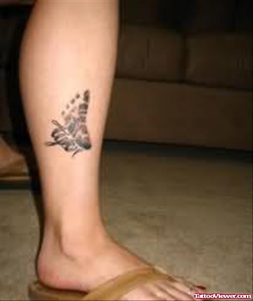 Foot print Tattoo On Leg