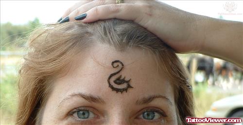 Henna Forehead