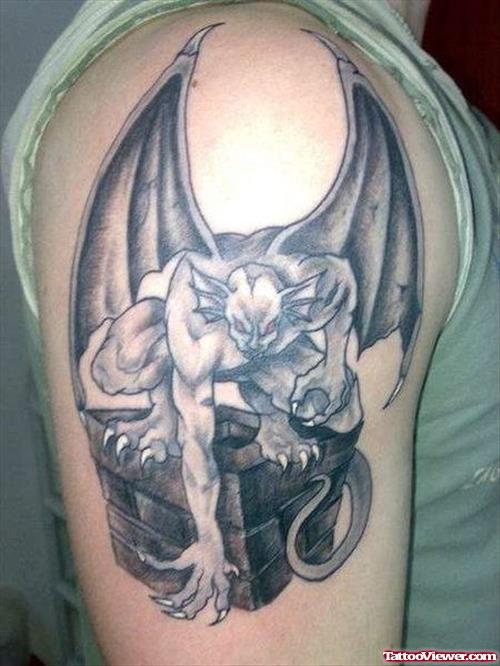 Grey Ink Gargoyle Tattoo On Man Right Shoulder