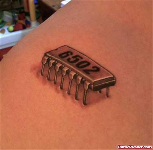 Geek Chip Tattoo On Shoulder