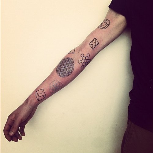 Awesome Grey Ink Geometric Tattoo On Right Sleeve