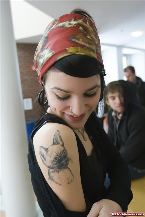 Cat Tattoo For College Girls On Shoulder